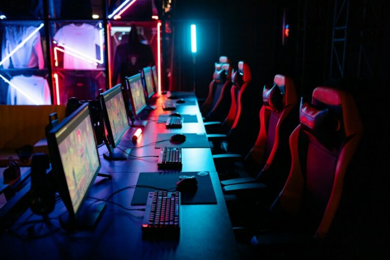 5 hot cryptocurrency & NFT trends in esports