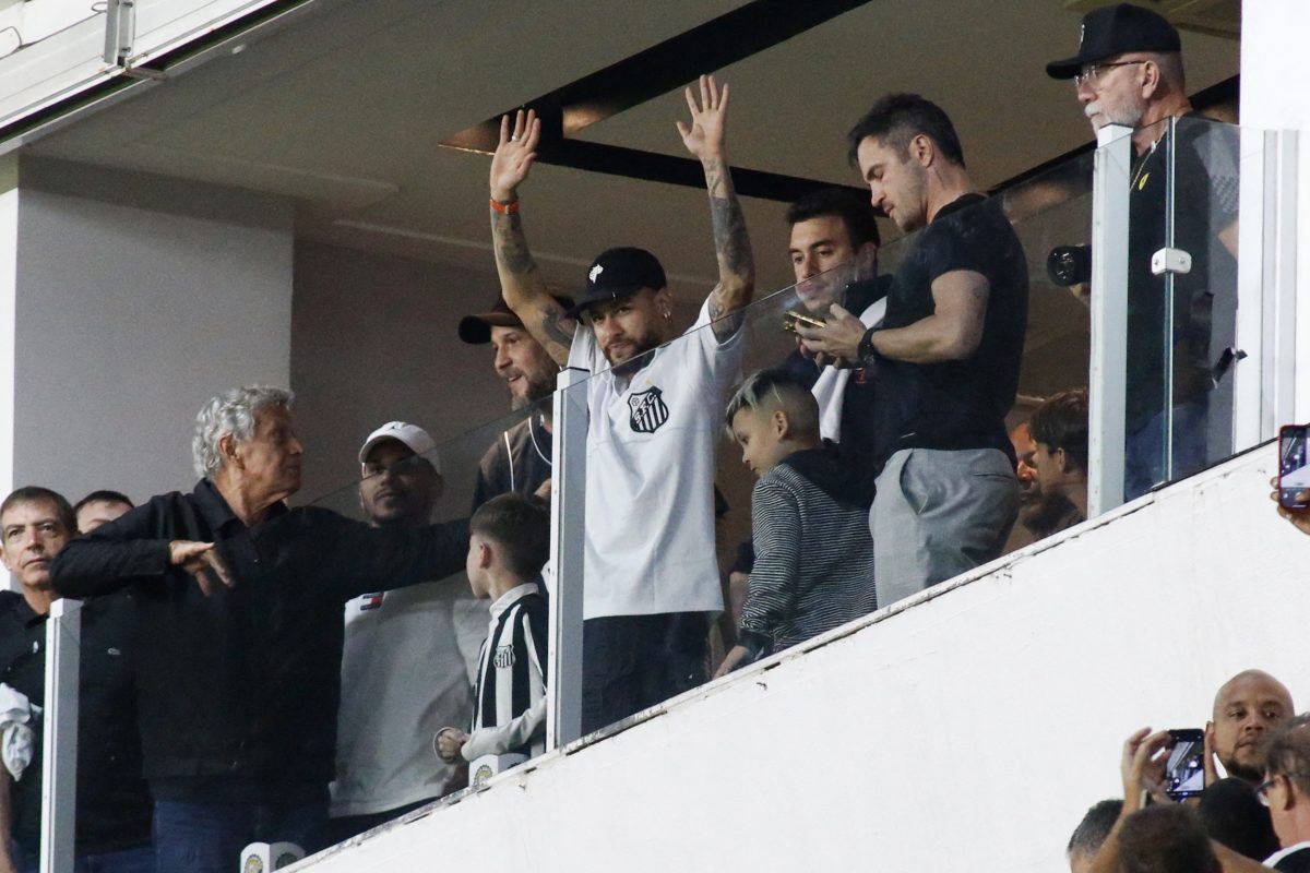 A visit from Neymar visit gives Santos the world’s most popular Instagram post in April
